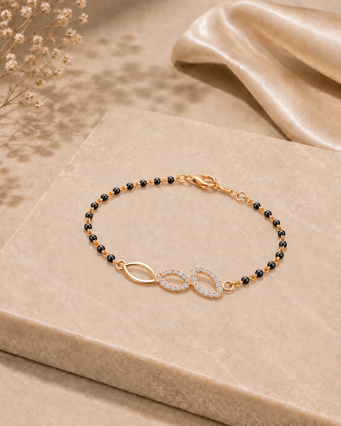 14K gold interlocking oval diamond bracelet by Oré